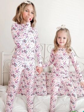 Lev Baby toddler Girls' Pink Makeup Print Pajama Set, size 4T